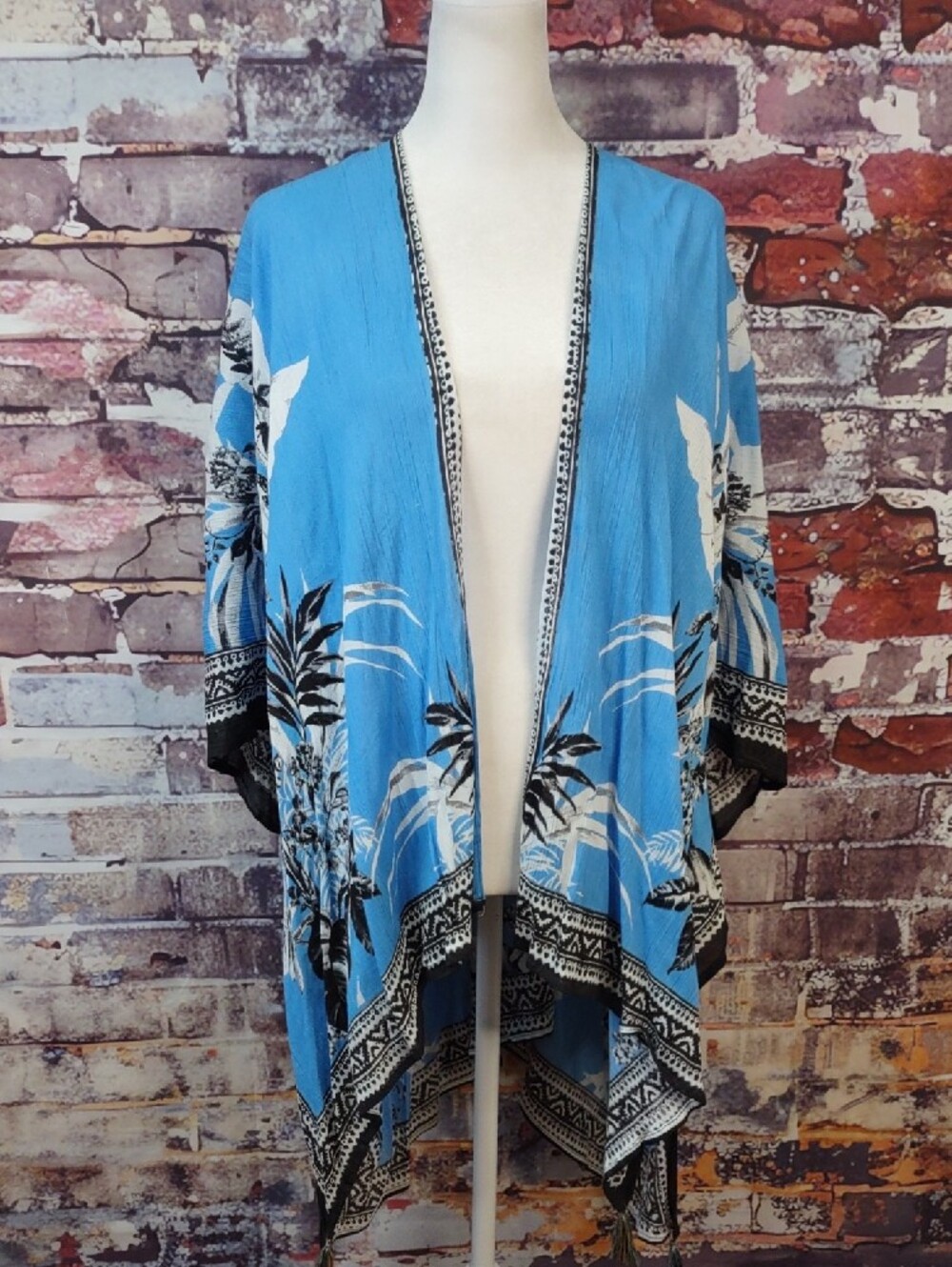 Vince Camuto Tropical Palms Print Kimono